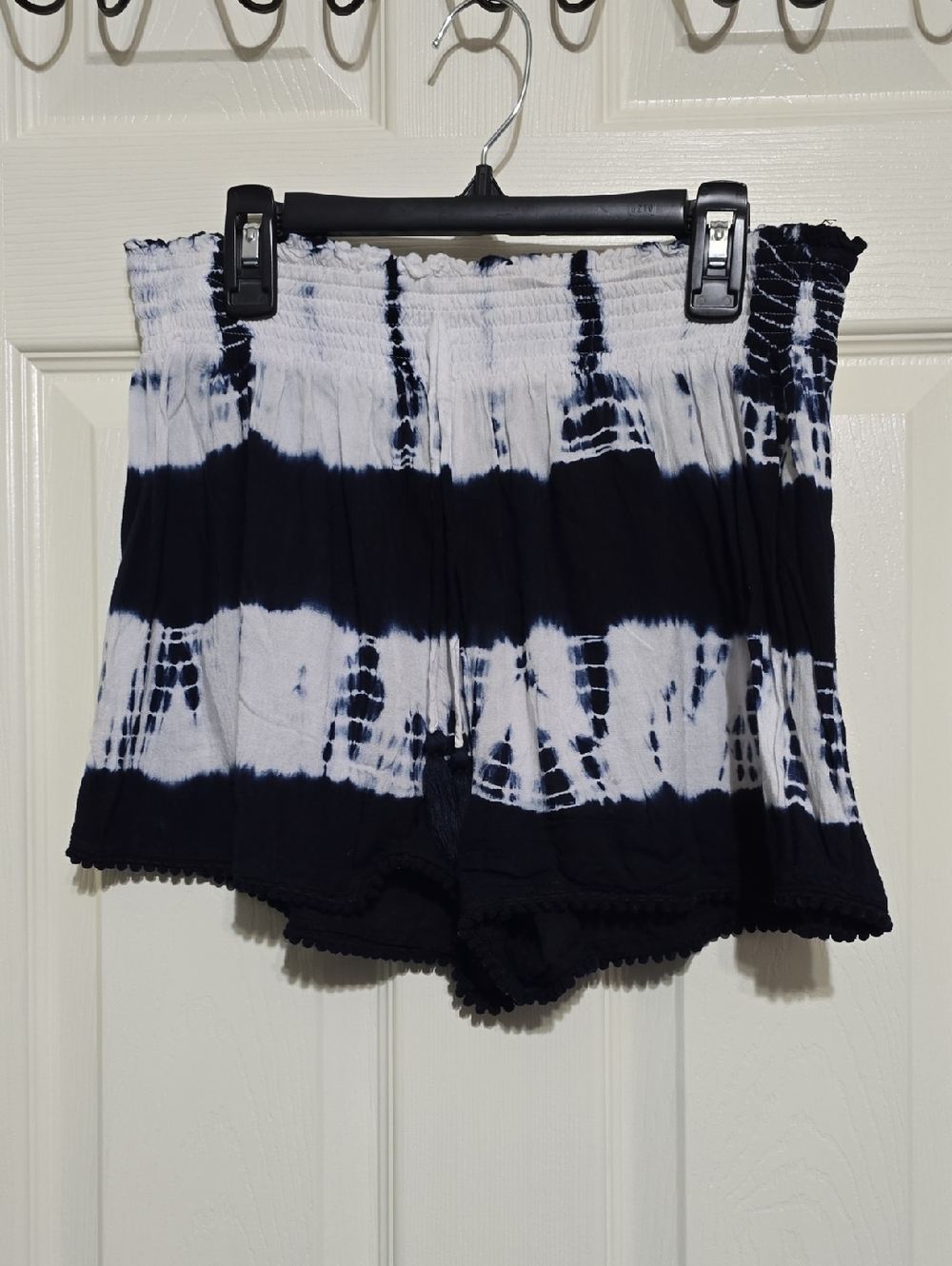 Japna Navy Blue & White Tie-Dye Smocked High-Waist Shorts